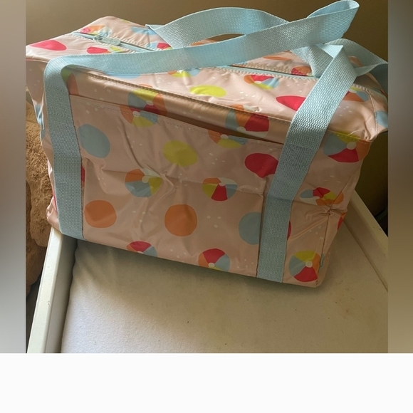 thirty-one Handbags - Thirty-One Pastel Polka Dot Baby Bag